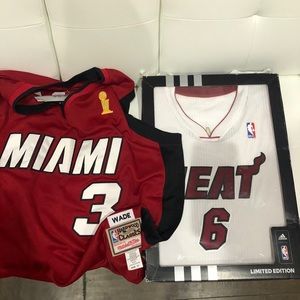 D wade Mitchell and ness 06 championship jersey